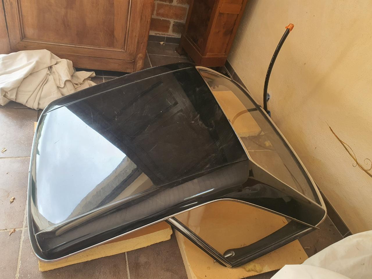 Hard top MERCEDES 230 pagode LesAnciennes.com