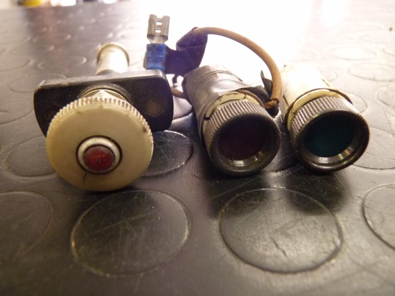 Boutons et voyants LesAnciennes.com