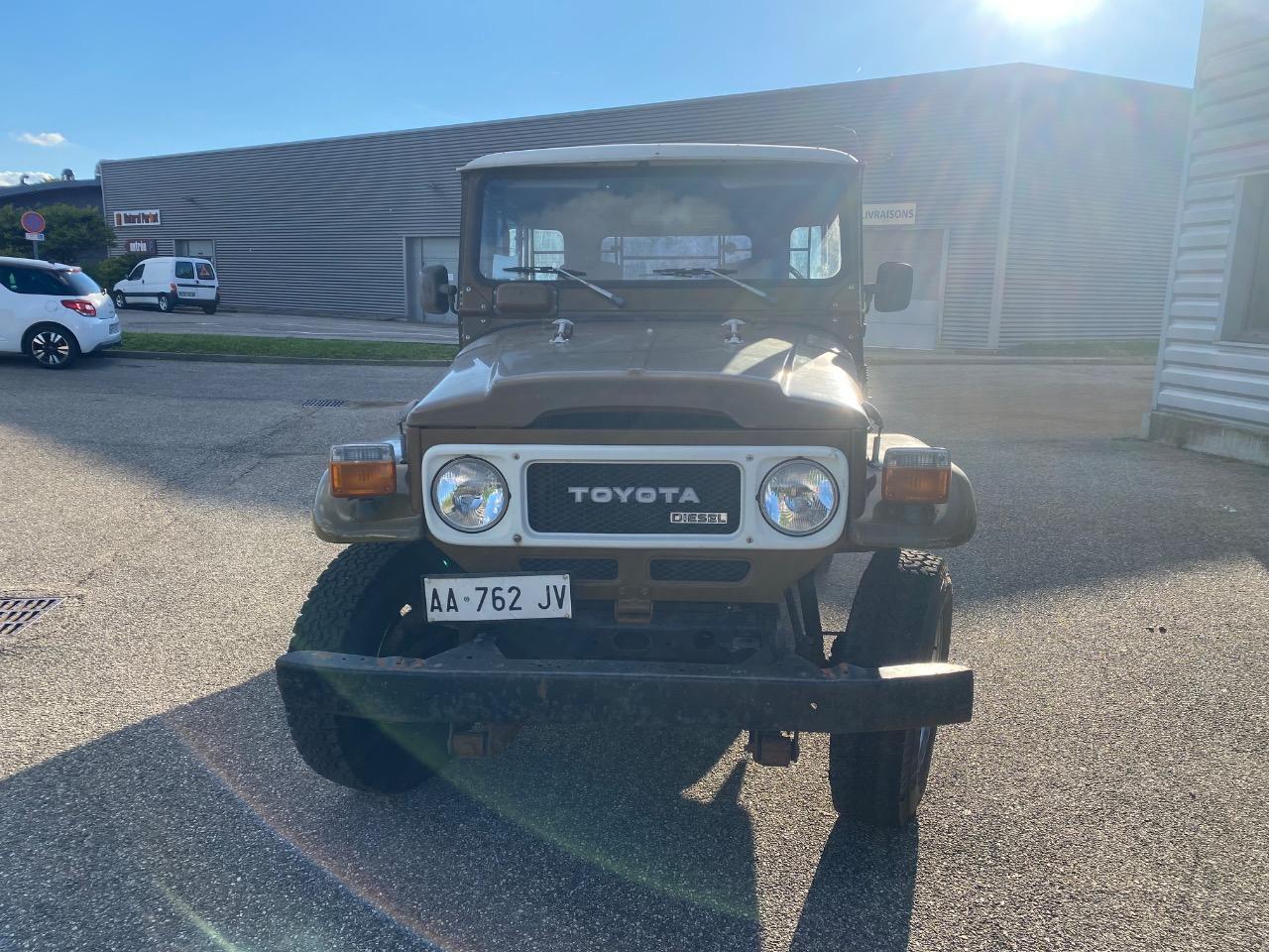 TOYOTA BJ - 42 4x4 - 1981 LesAnciennes.com
