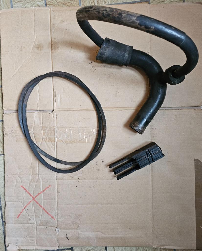 Durit et plaquette CITROEN DS LesAnciennes.com