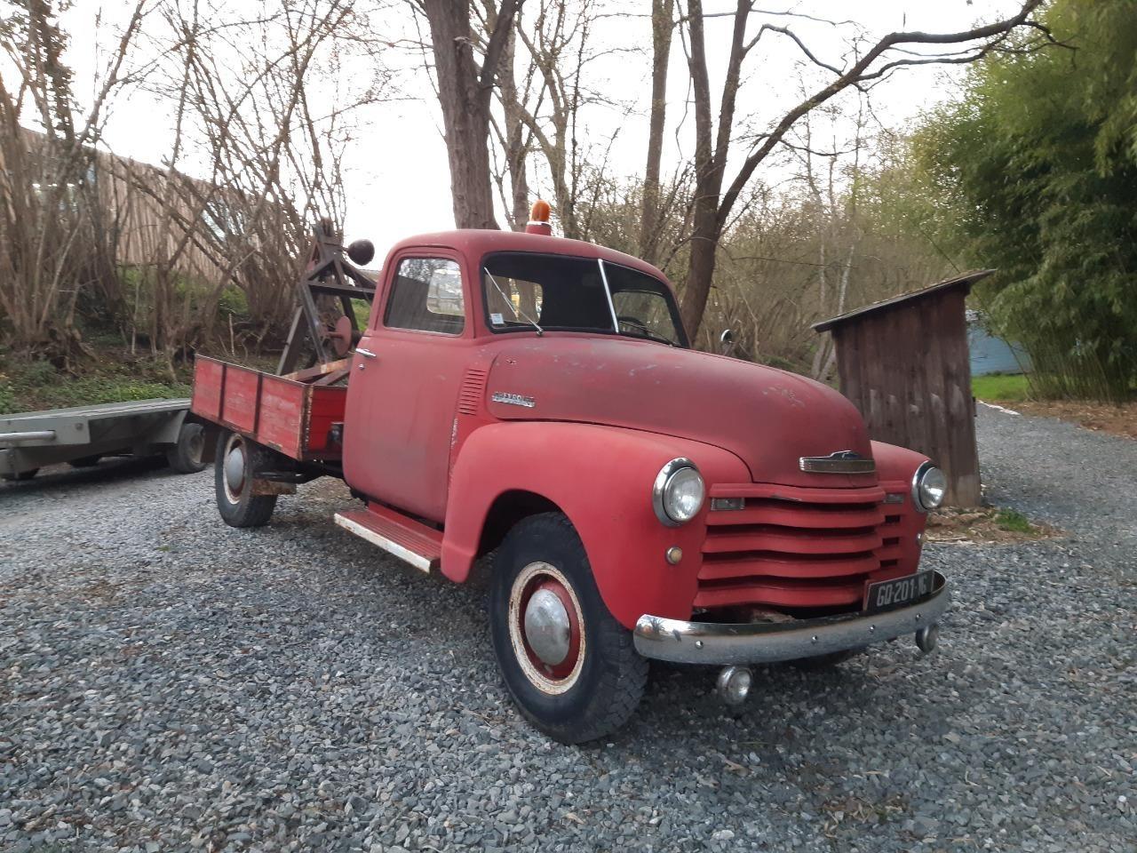 CHEVROLET 3800 Plateau grue - 1947 LesAnciennes.com