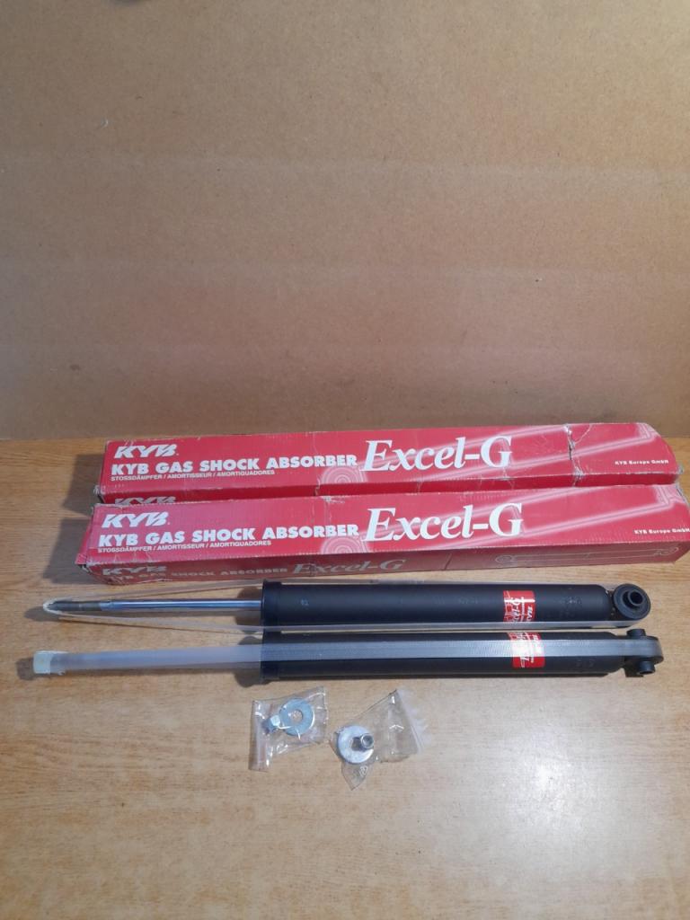 Amortisseurs arrière BMW E36 break KYB 343352 LesAnciennes.com