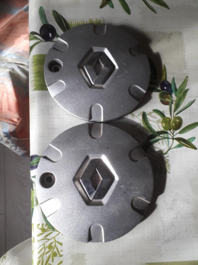 Petit enjoliveurs 15e LesAnciennes.com