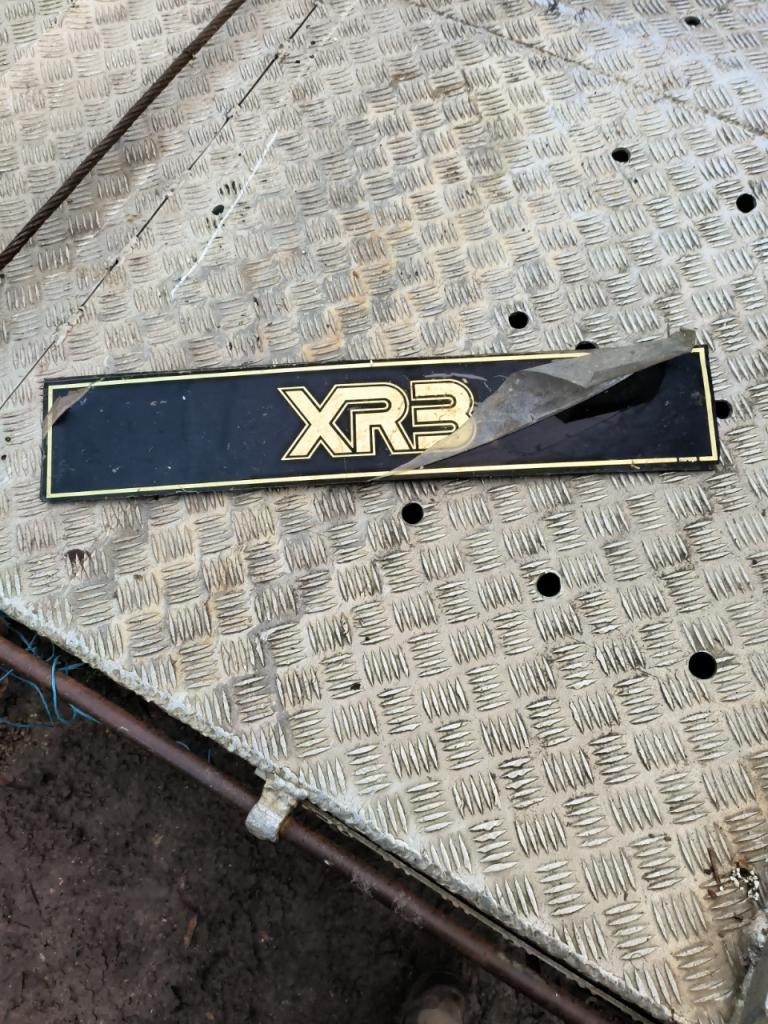 FORD Escort XR3 plaque publicitaire LesAnciennes.com