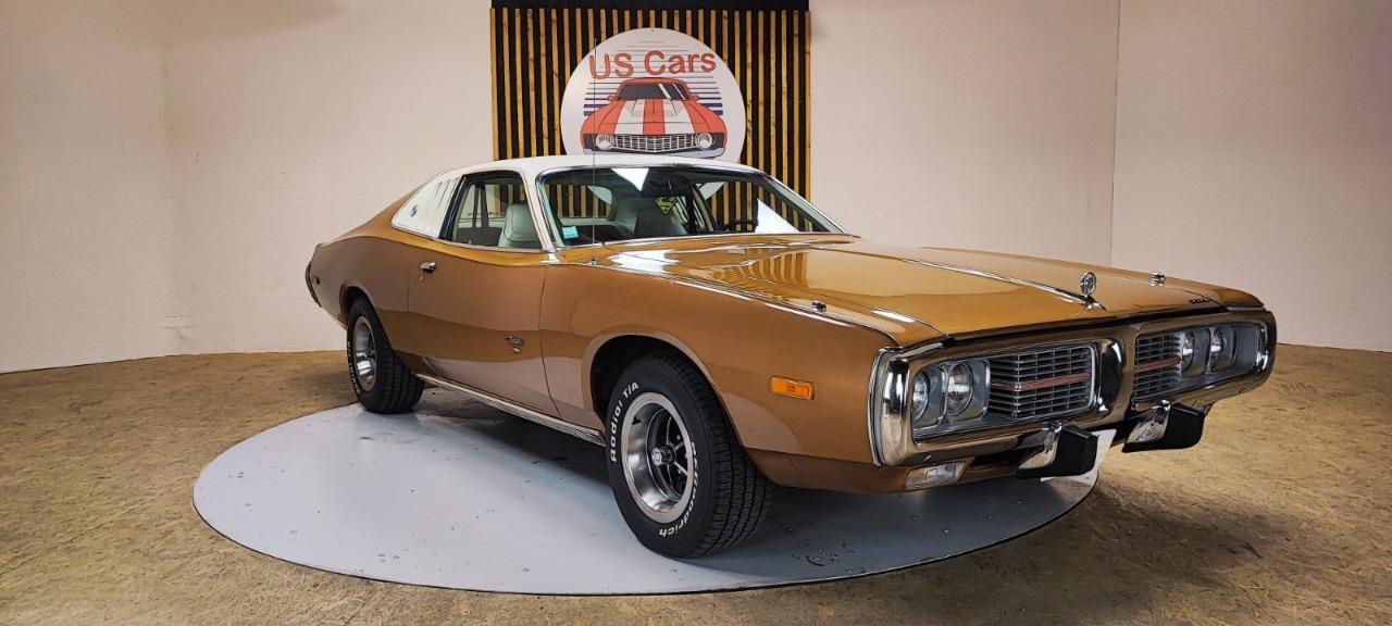 DODGE Charger - 1974 LesAnciennes.com