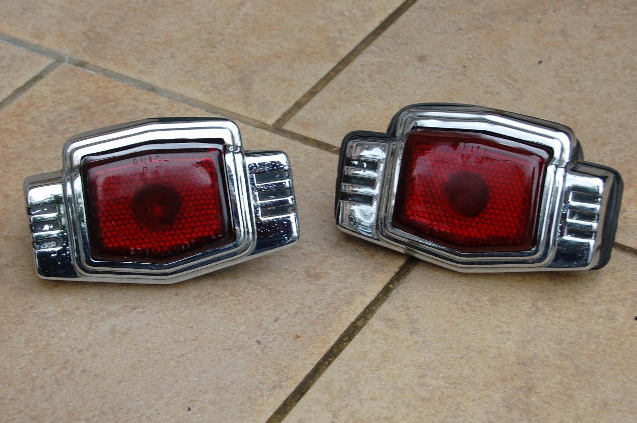 2 feux arriere pontiac 1941 1947 usa oldtimer LesAnciennes.com
