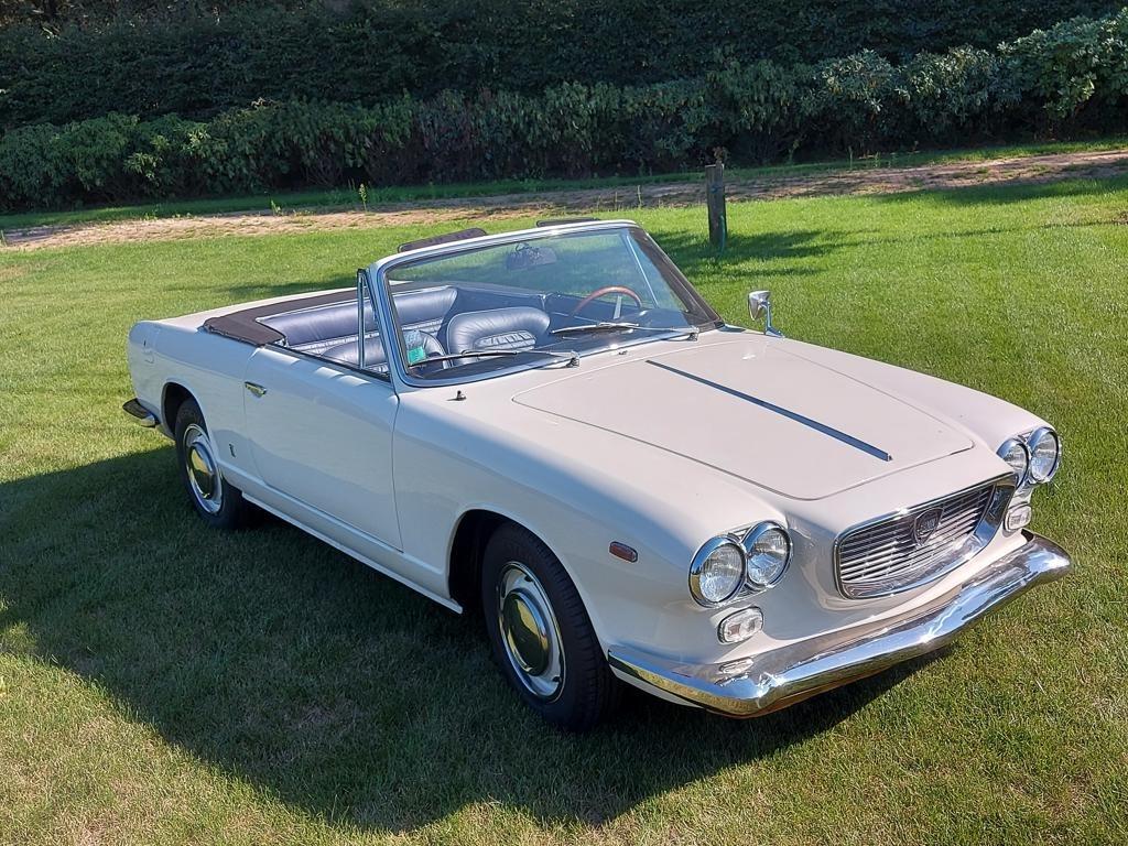LANCIA Flavia 1800 Vignale cabrio - 1966 LesAnciennes.com