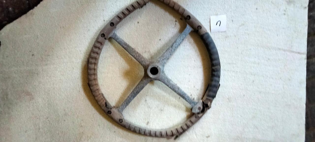 Volant INCONNU inconnu LesAnciennes.com