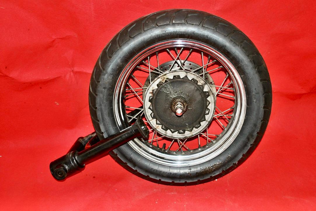 Train arriere GUZZI California LesAnciennes.com