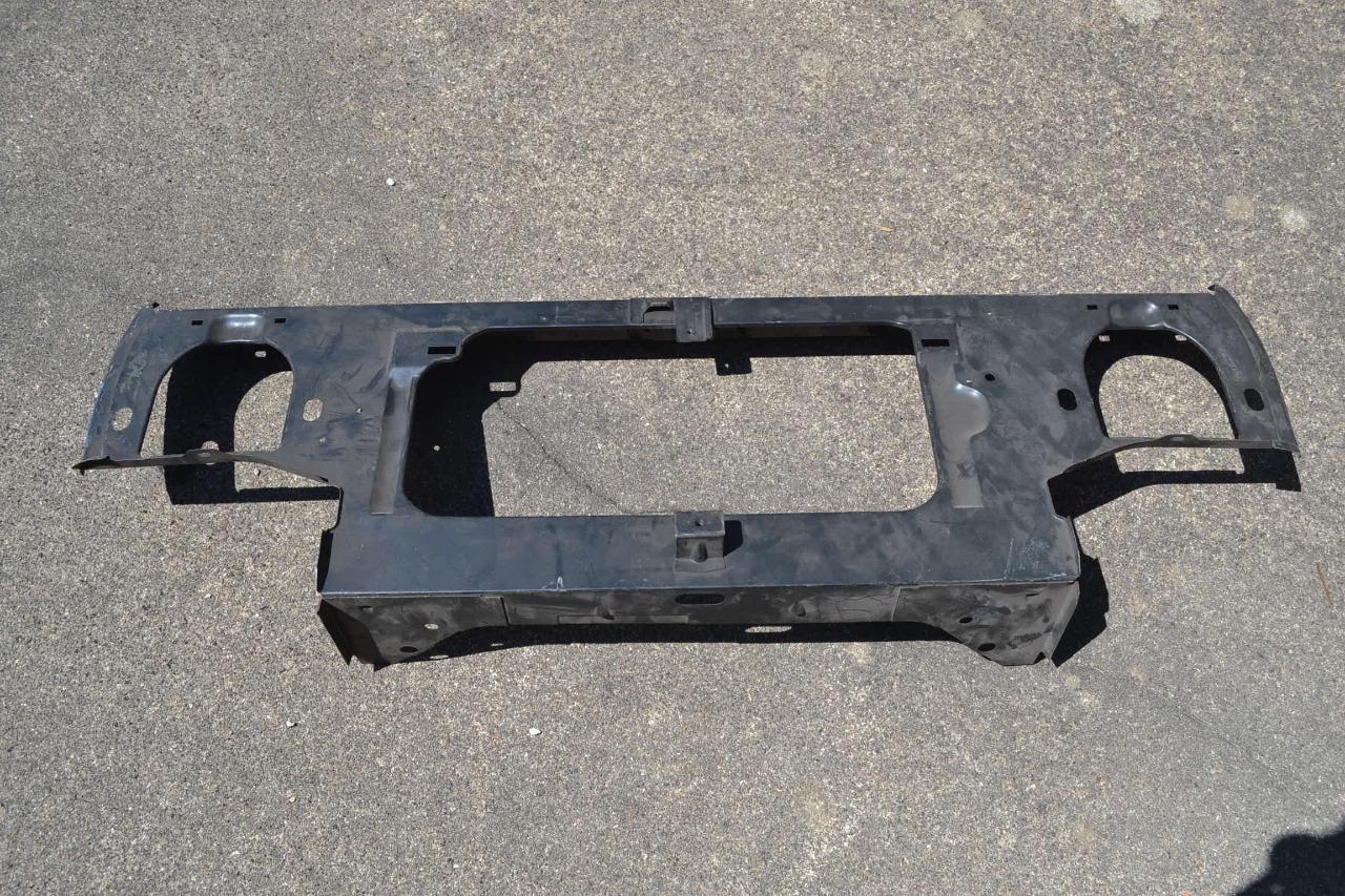 Face - masque AV PEUGEOT 104 Berline, neuf LesAnciennes.com