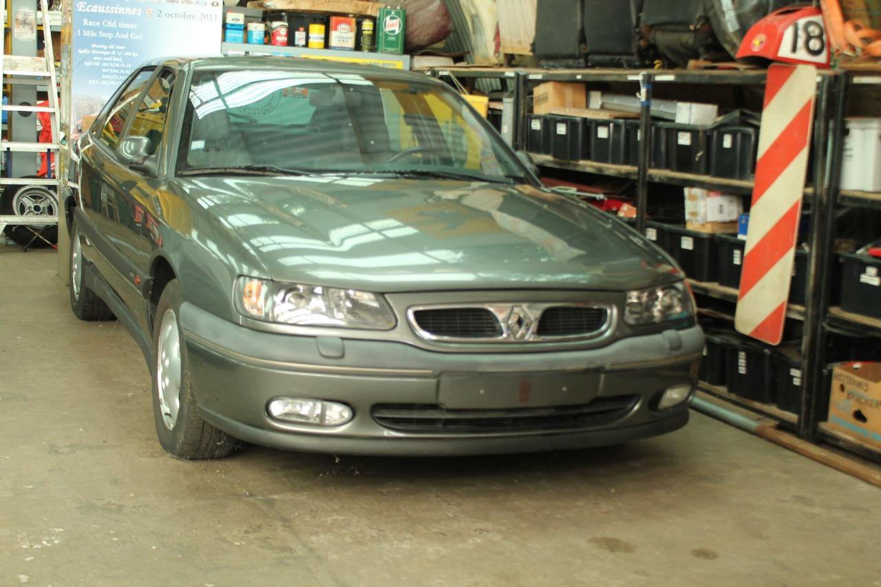 RENAULT SAFRANE FAIRWAY - 1999 LesAnciennes.com