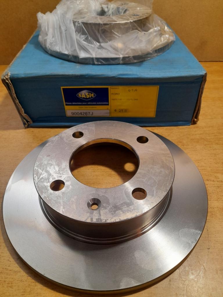 Disques de frein Ford fiesta MK1 MK2 9004267J LesAnciennes.com