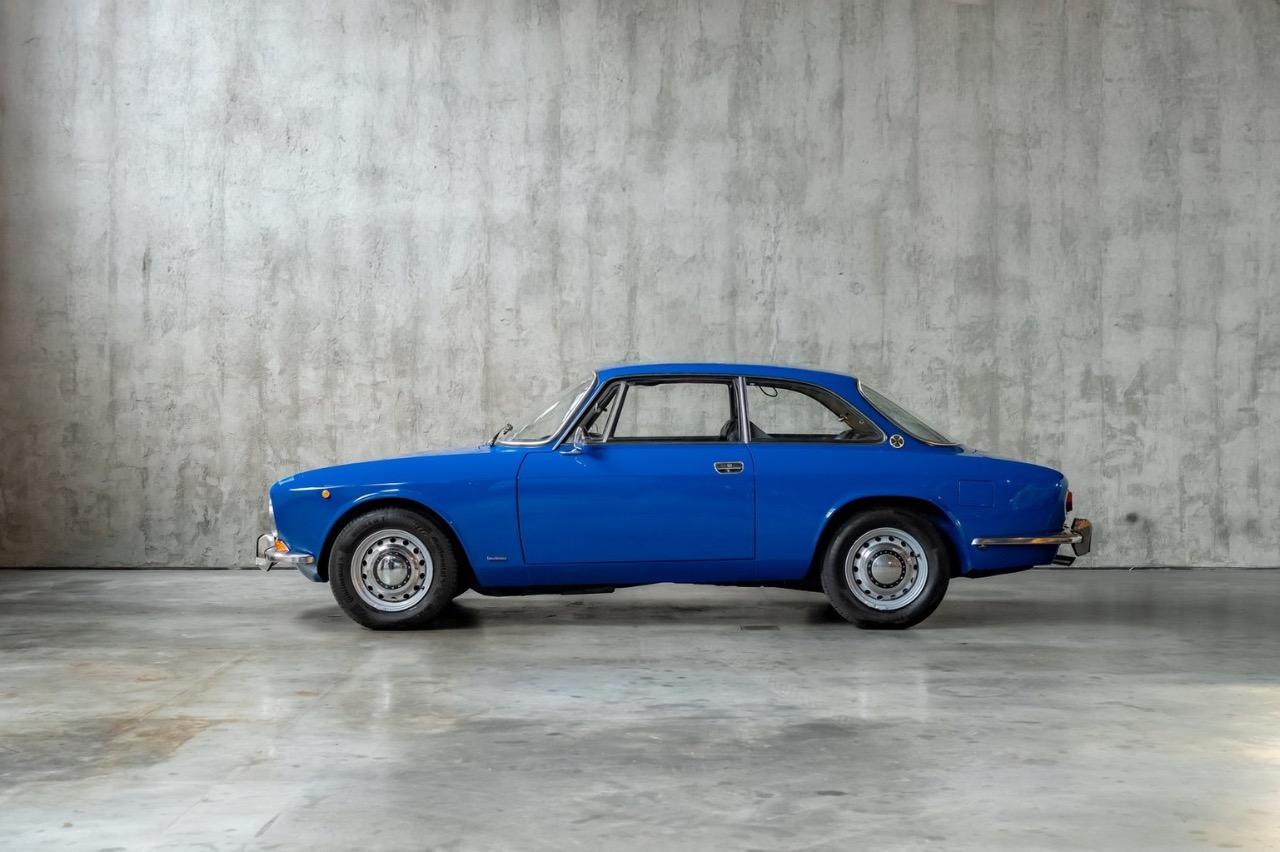 1971 Alfa Romeo 1750 GT, foto 2