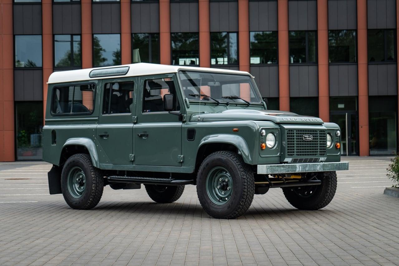 2007 Land Rover Defender 110 Station Wagon LesAnciennes.com