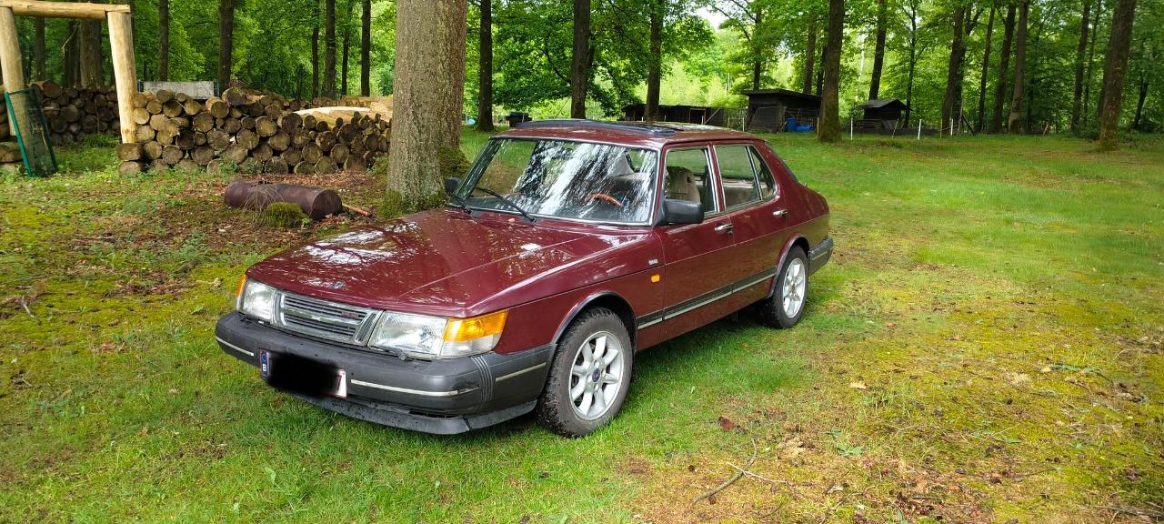 SAAB 900 Sedan - 1989 LesAnciennes.com