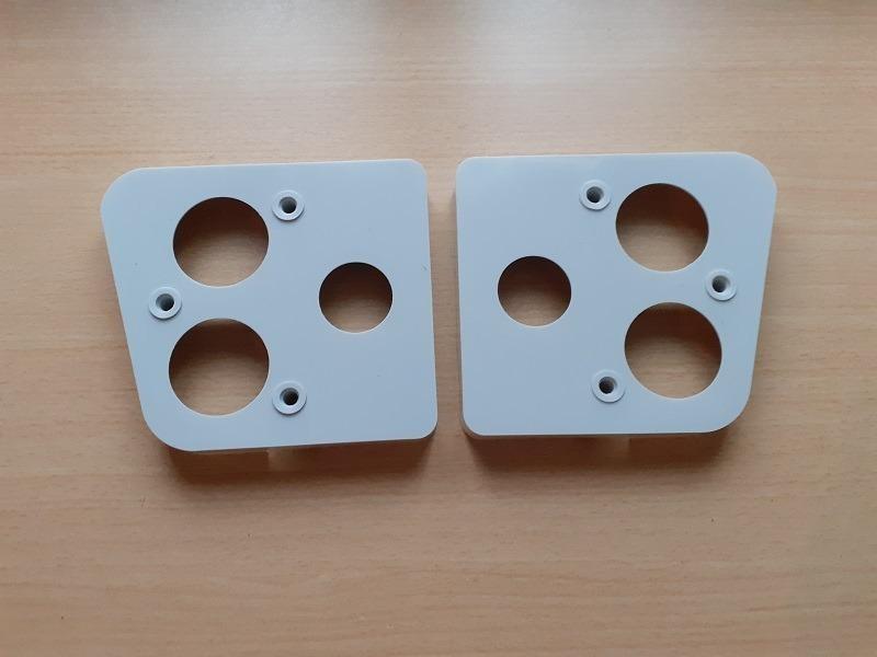 Supports feux arrière CITROEN 2CV LesAnciennes.com