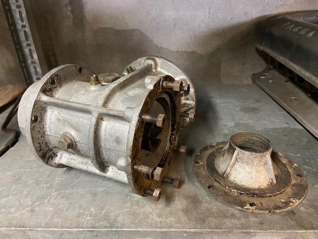 Renvoi d'angle pour comprésseur LAGONDA 2Litre LesAnciennes.com