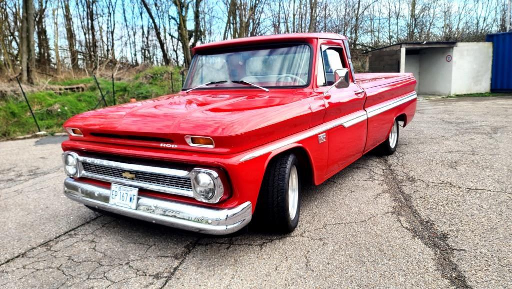 CHEVROLET C10 C10 CUSTOM V8 LONG - 1965 LesAnciennes.com