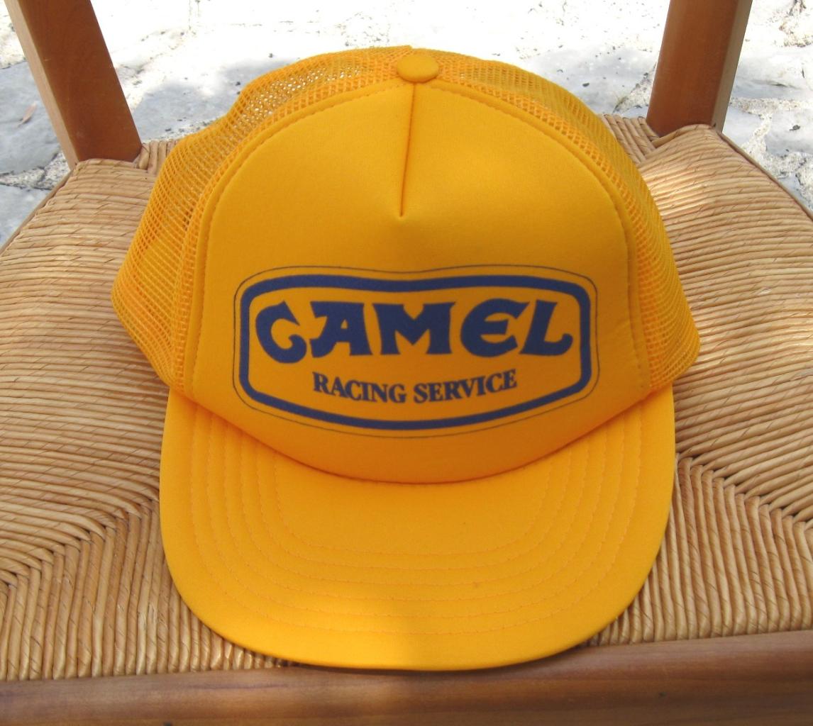 Casquette publicitaire Camel Racing Service LesAnciennes.com