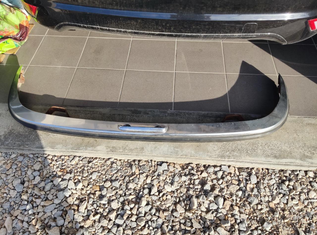 Pare choc PEUGEOT 204 Coupe LesAnciennes.com