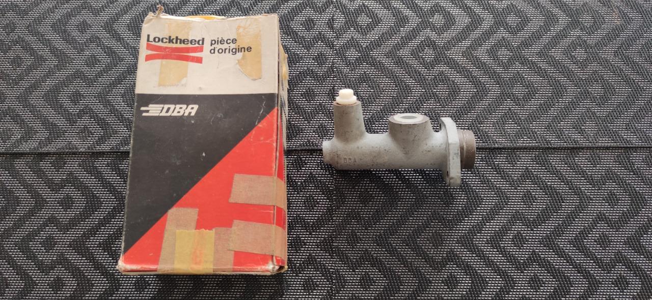 Emetteur d'embrayage SIMCA 1100 série 2 LesAnciennes.com