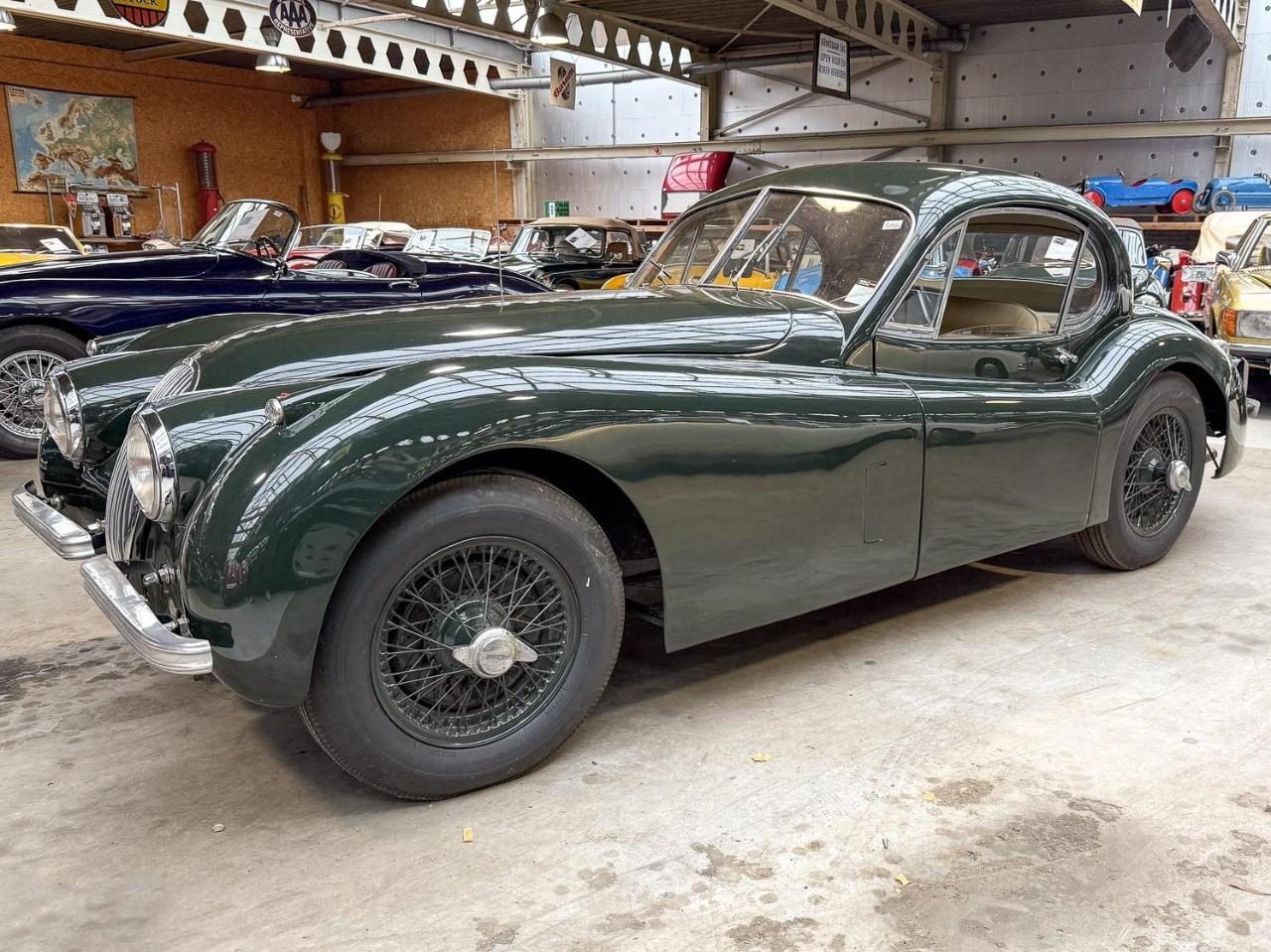 JAGUAR XK120 Coupé - 1953 LesAnciennes.com