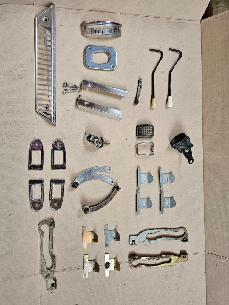 Équipement CITROEN DS Pallas et divers LesAnciennes.com