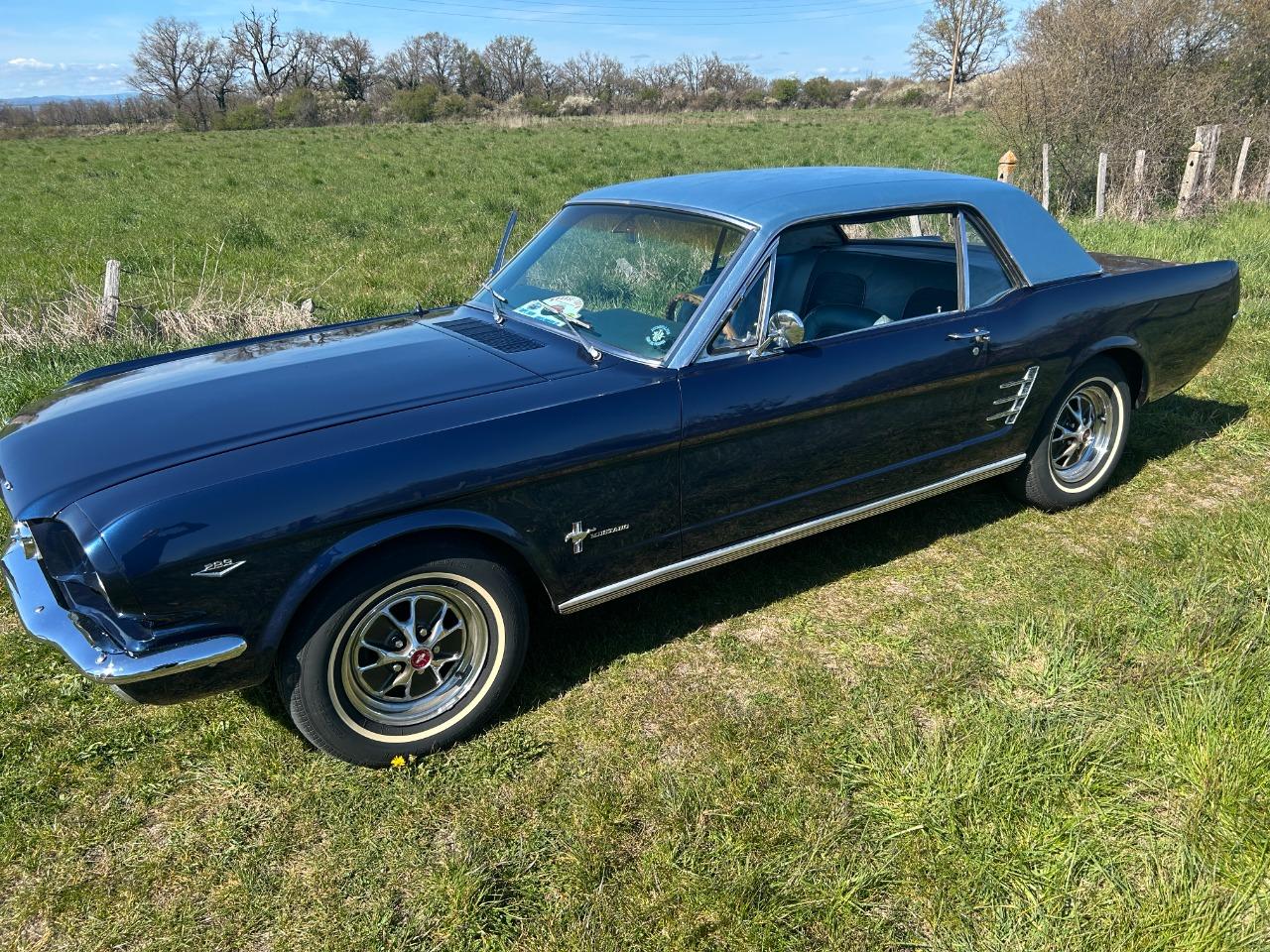 FORD Mustang Coupé V8 289 CI - 1966 LesAnciennes.com