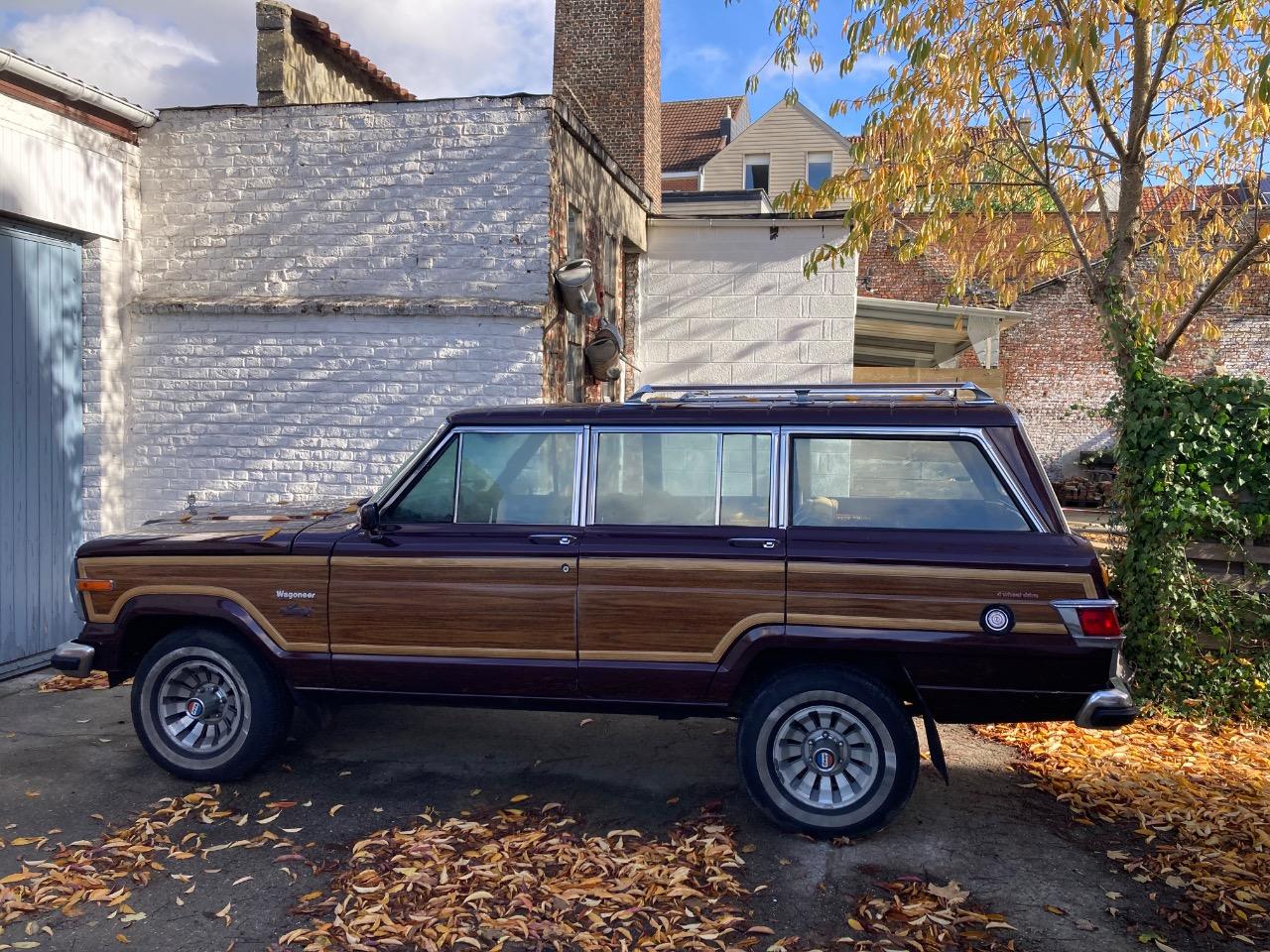 JEEP Grand Wagoneer LIMITED - 1982 LesAnciennes.com