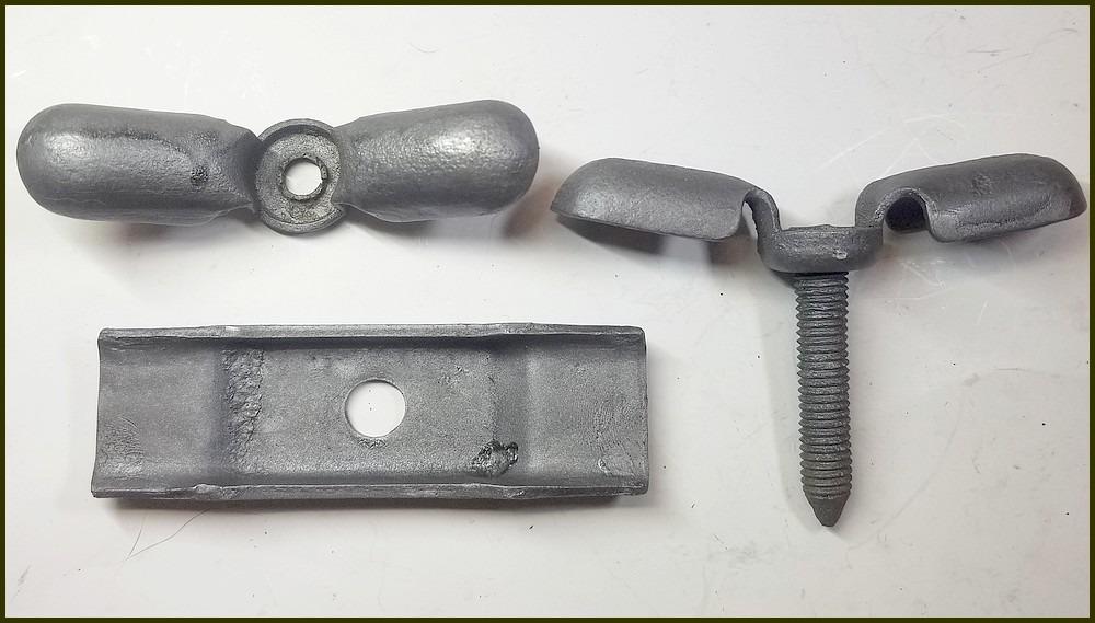 Vis fixations roue secours et cric ALFA ROMEO 105 LesAnciennes.com