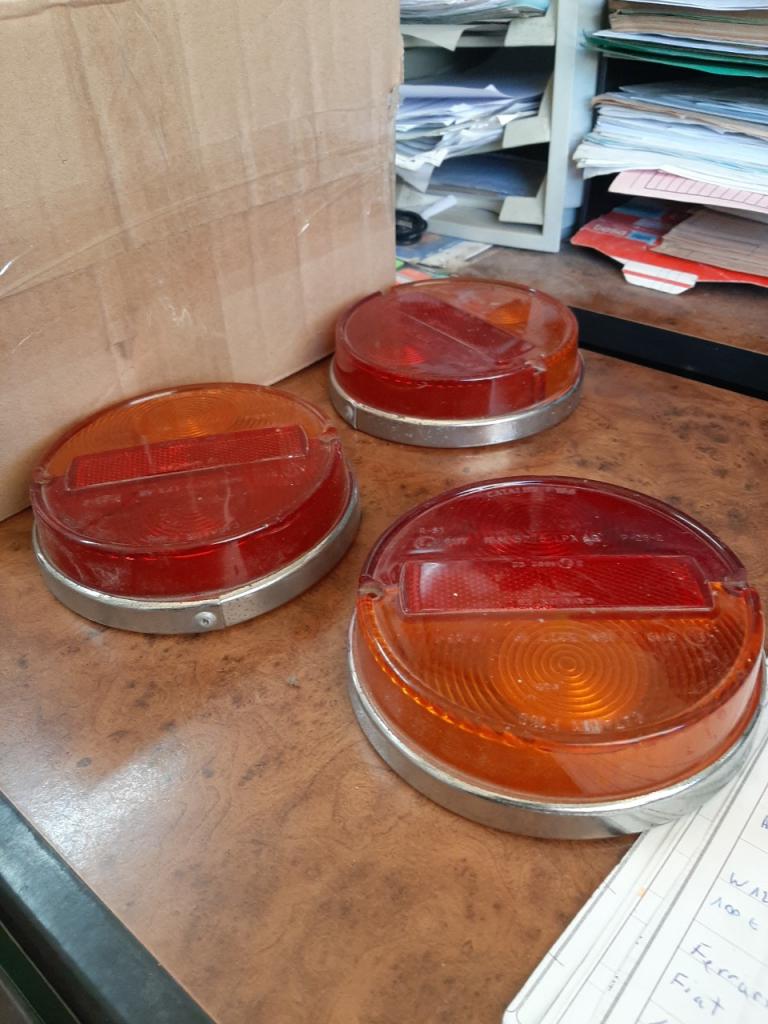 Transparent feux AR FIAT 850 LesAnciennes.com
