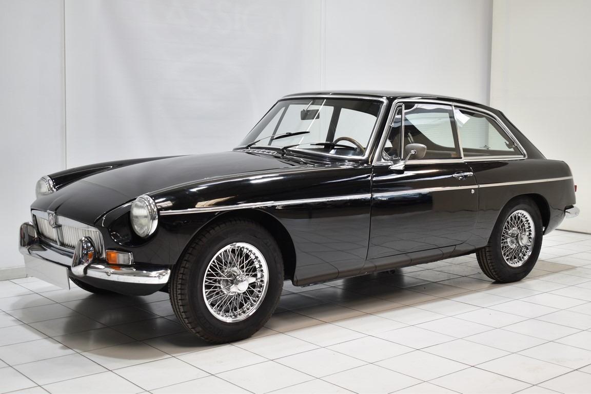 MG MGB GT OVERDRIVE - 1967 LesAnciennes.com