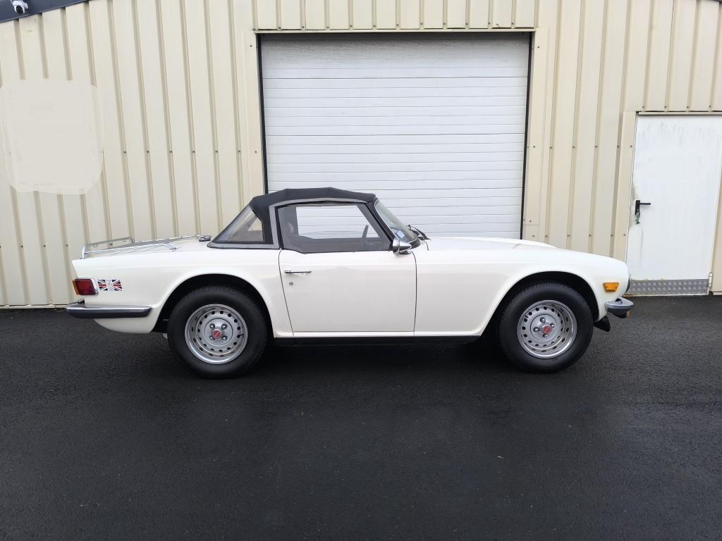 TRIUMPH TR6 - 1976 LesAnciennes.com