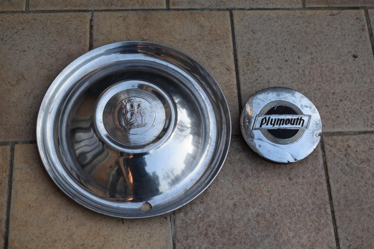 Lot 2 enjoliveur oldtimer ancetre américaine LesAnciennes.com