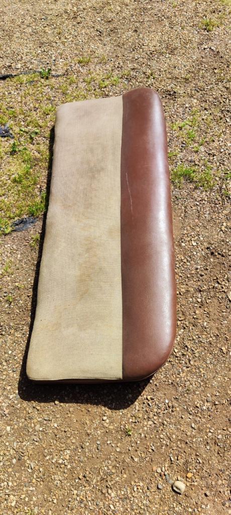 Assise avant simca aronde 9 LesAnciennes.com