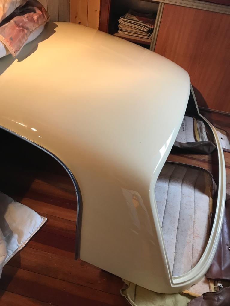 Hard top PEUGEOT 304 Cabriolet LesAnciennes.com