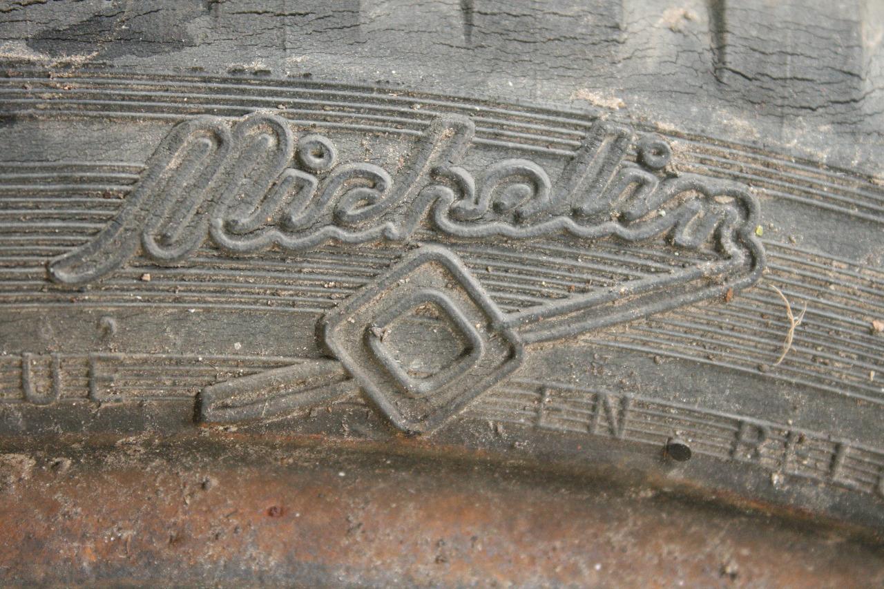 Pneumatiques MICHELIN STOP pour MOTO 19" Musée LesAnciennes.com