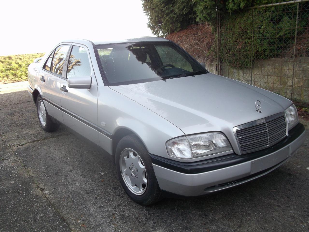 MERCEDES 220 c220 - 1996 LesAnciennes.com