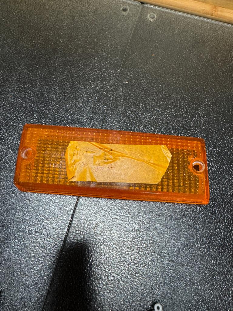 Cabochon ALFA ROMEO Alfetta 2000 LesAnciennes.com