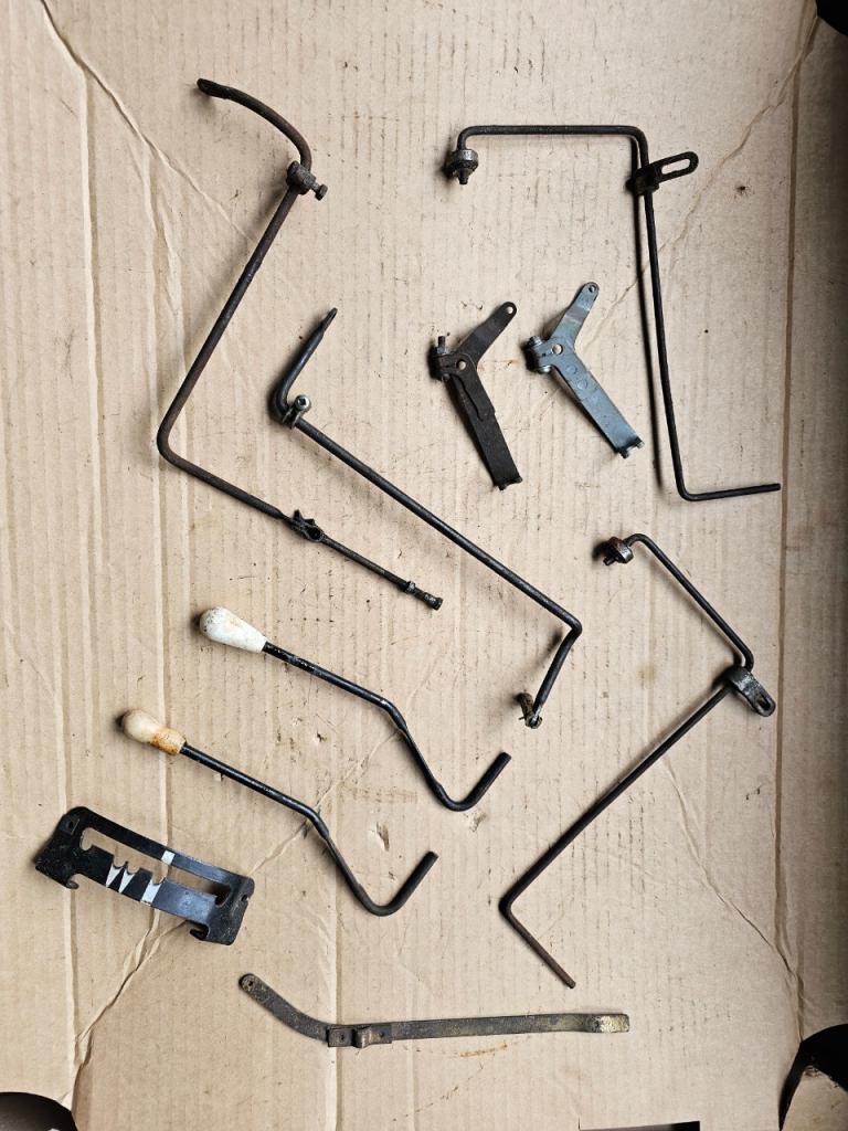 Systeme reglage hauteur CITROEN DS LesAnciennes.com