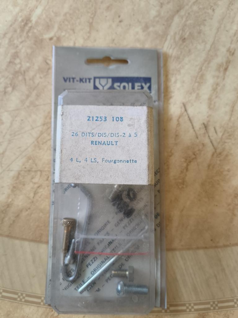 Pièces RENAULT 4L (R4L) kit visserie carbu Neuf LesAnciennes.com