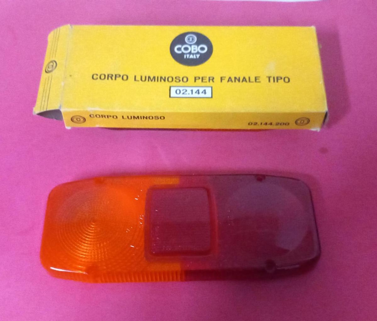 Fiat 615 et Fiat 616 paire feux arriere LesAnciennes.com