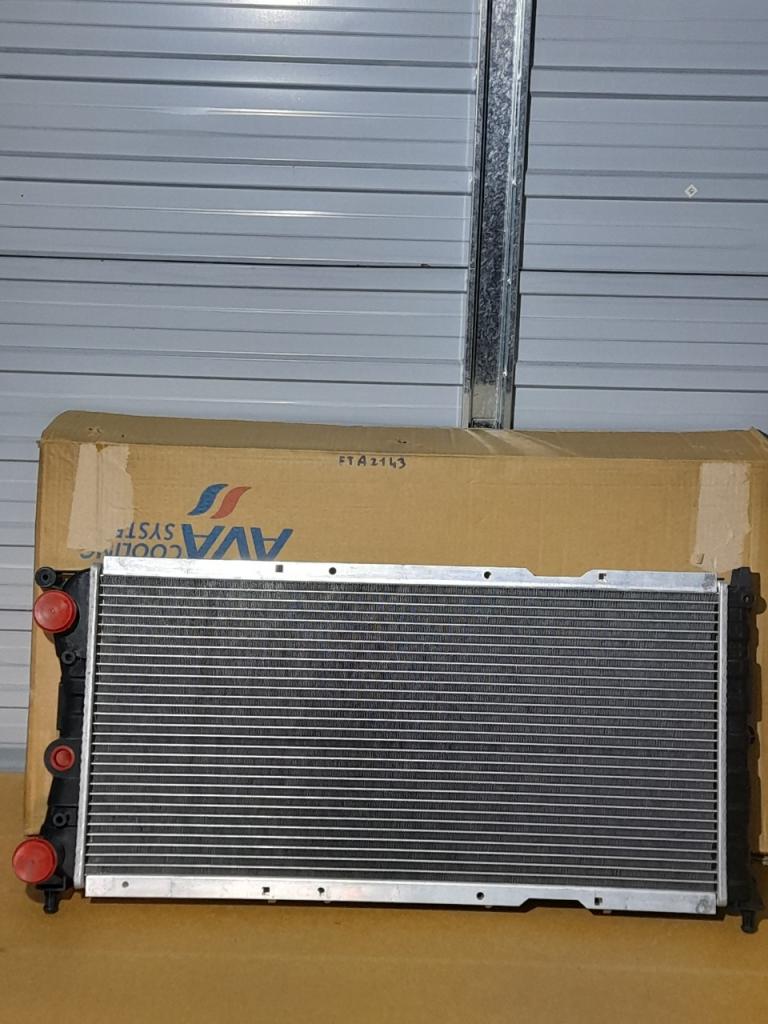 Radiateur de refroidissement Fiat Punto 1.7 TD LesAnciennes.com