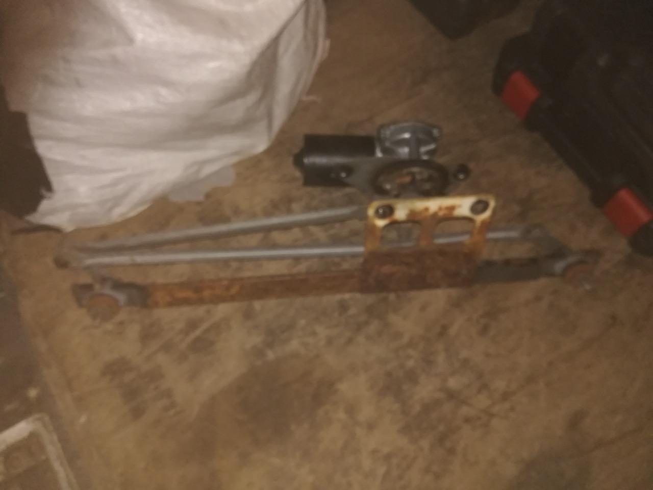 Moteur essuie-glaces LesAnciennes.com