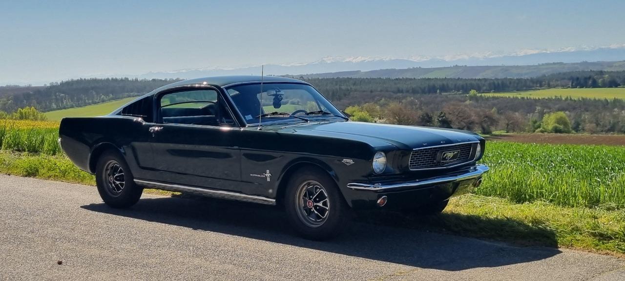 FORD Mustang FASTBACK - 1966 LesAnciennes.com