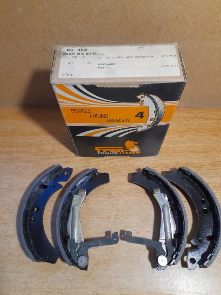 Mâchoires de frein arrière golf 1 GTI MG.358 LesAnciennes.com