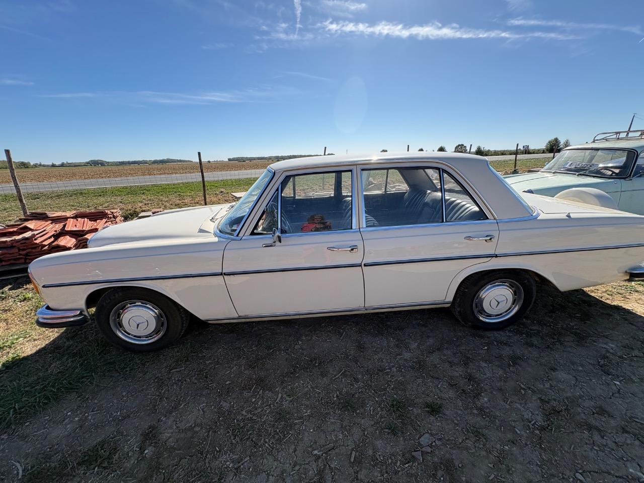 MERCEDES 280 SE Berline - 1970 LesAnciennes.com