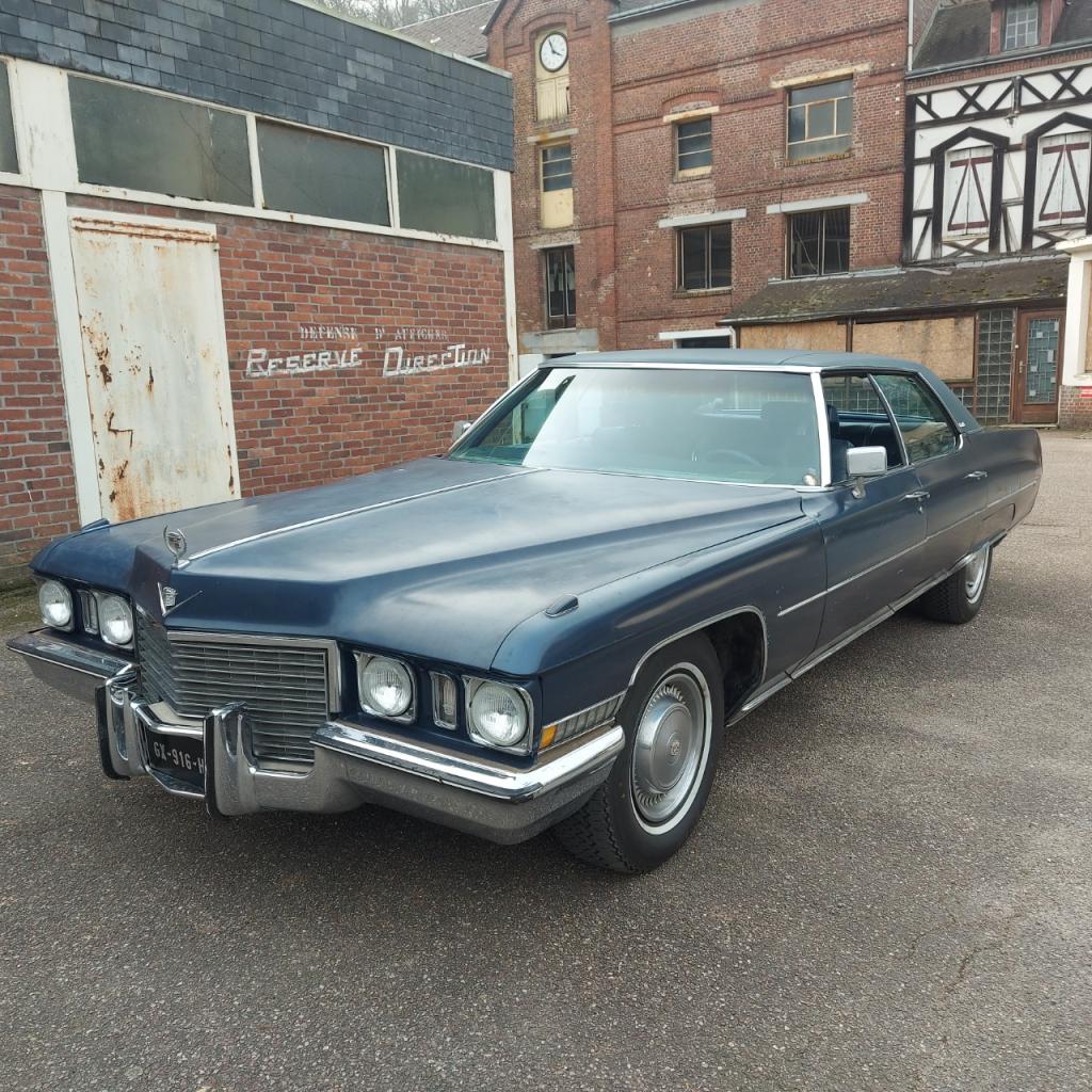 CADILLAC Sedan de Ville - 1972 LesAnciennes.com