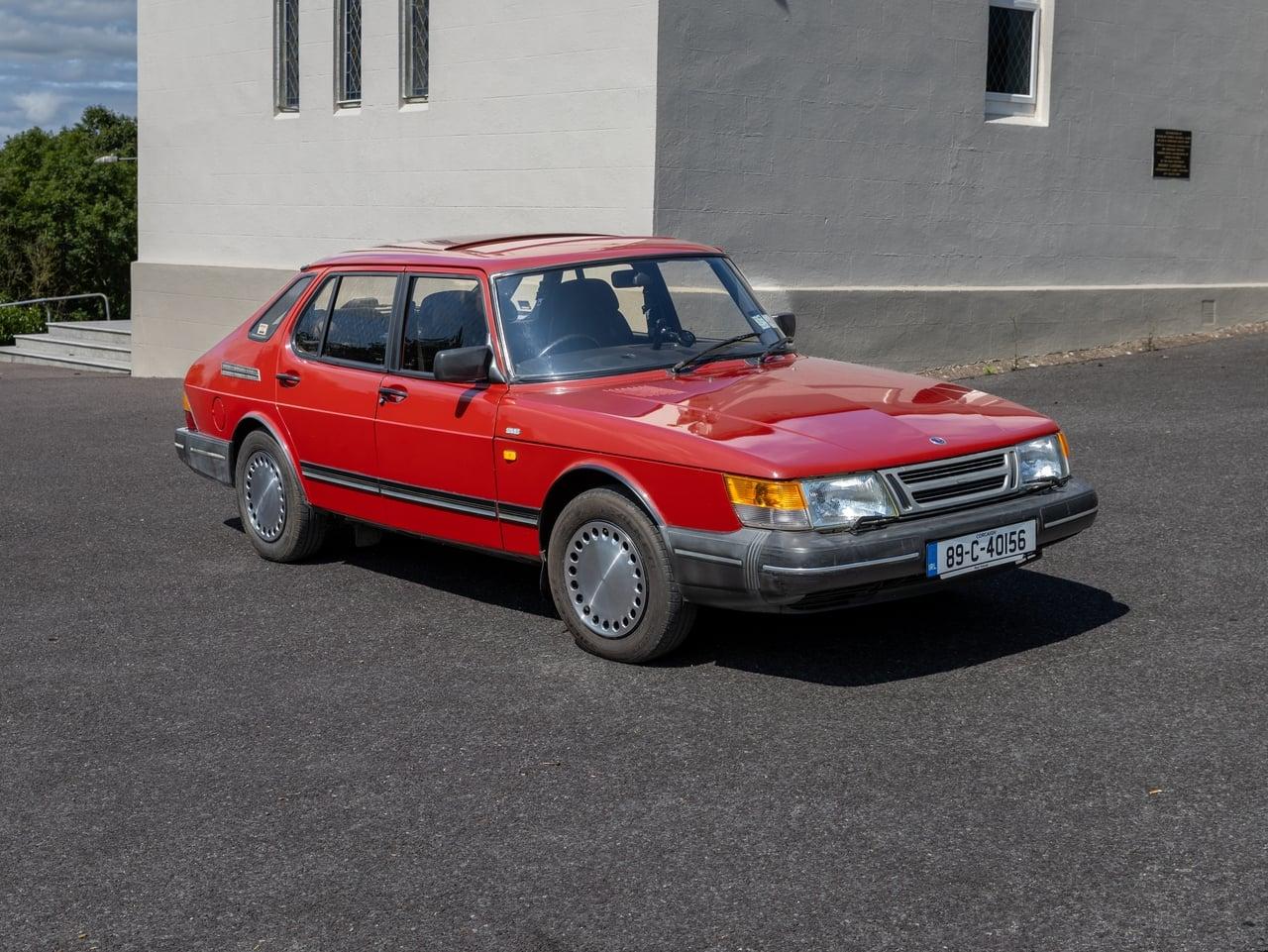 1989 Saab 900i LesAnciennes.com