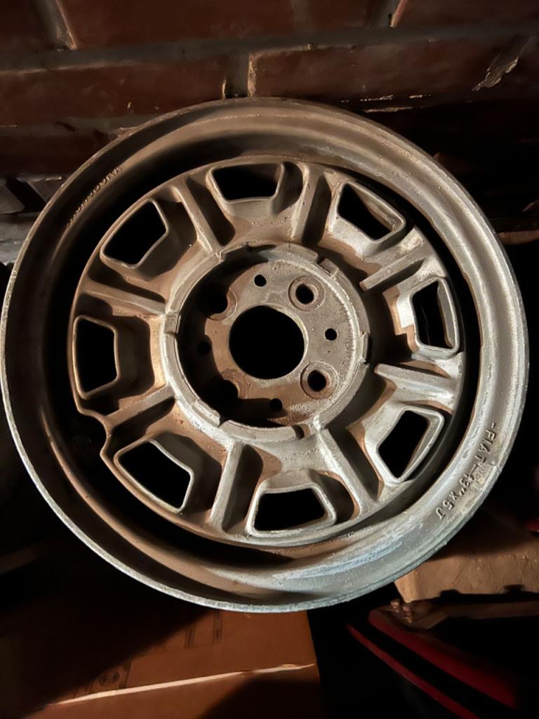 Pièces FIAT 124 Spider LesAnciennes.com